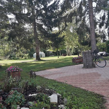 Val Des Bois Bed & Breakfast Warmeriville Ngoại thất bức ảnh